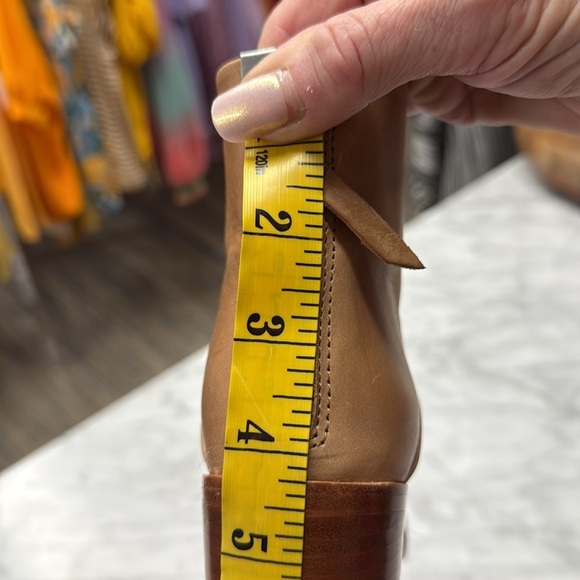 Nisolo Leather Dari Boot 2.0 in Almond Size 6.5 - Picture 9 of 16